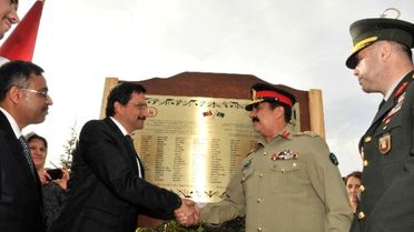 Pakistanlı Genç Fidanlar Anıtı Törenle Açıldı