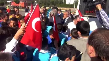 Dünya Şampiyonu Taha Akgül'e Memleketi Sivas'ta Coşkulu Karşılama