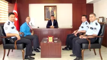 Arabanlı Türkiye Tekvando Şampiyonu Zehra Gündüz Kaymakam Cuma Emeç'i Ziyaret Etti