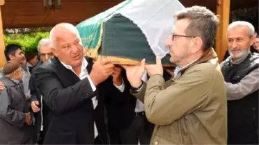 Fatih Çekirge'nin Annesi Son Yolculuğuna Uğurlandı