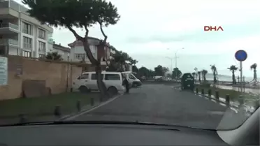 Parselinden Yol Geçmesine İzin Vermeyip Set Çekti