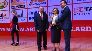 Ödül Töreninde 'Suriye' Gerginliği