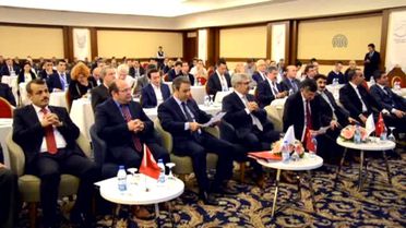 Manisa'da 'Uzlaşma' Semineri