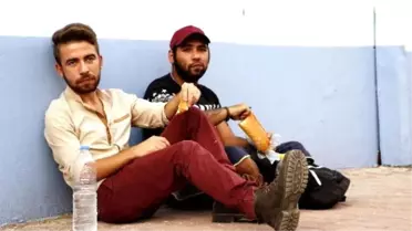 Kimsesizler İçin 'Aç ve Susuz' Yollara Düştüler