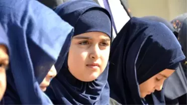 Afganistan'da Kız Öğrencilere Yönelik Kur'an Kursu Açıldı