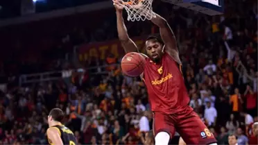 Galatasaray AEK'yı 89-65 Yendi