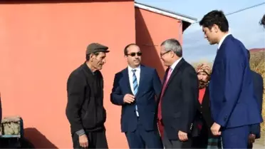 Vali Deniz, Hoçvan Bölgesinde Köy, Okul ve Aile Ziyaretlerinde Bulundu