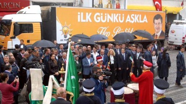 Başbakan Davutoğlu; 'Bizde Hasan Tahsin Bilinci Var, Hiç Eğilmedik'