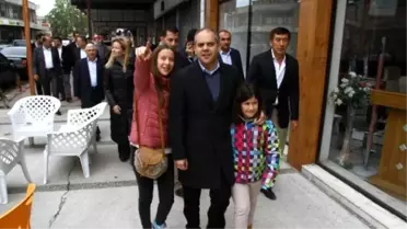 Bakan Kılıç'a Seçim Gezilerinde Aile Desteği
