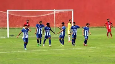 Nijeryalı 'Smart' Erbaaspor'un Gözdesi