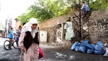 Terörist Saldırılar, Tarihi Sur İlçesinde Yaşamı Felç Etti