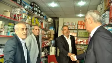 AK Parti'den Esnafa Karanfilli Ziyaret