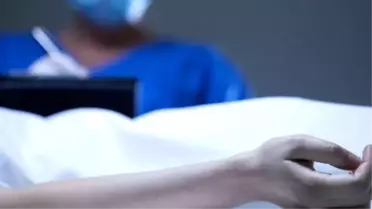 Evine Giden Kadın Biri Tavana Asılı Diğeri Koltukta İki Ceset Buldu