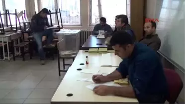 Şırnak'ta Hdp ve AK Parti Milletvekili Adayları Oy Kullandı