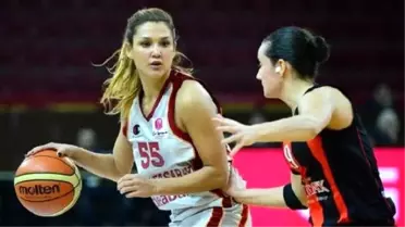 Foça Ekiz Yumurta Basketbol Esra'yla Anlaştı