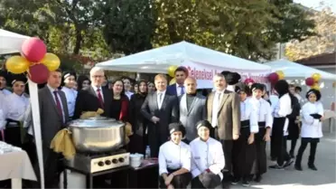 Adapazarı Mesleki ve Teknik Anadolu Lisesi'nde Aşure Etkinliği