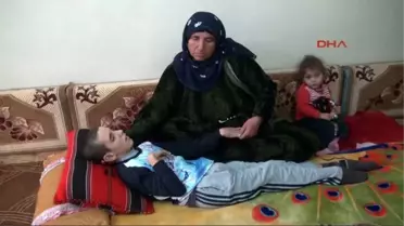 Şanlıurfa'dan Her Ay Ankara'ya Ambulansa Dönüştürdükleri Minibüsle Tedaviye Gidiyor