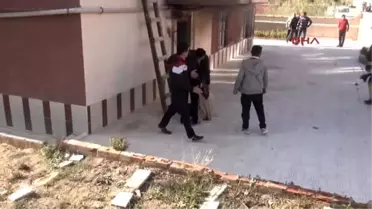 Çorum'da Apartman Yangınında Can Pazarı : 16 Kişi Dumandan Etkilendi