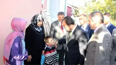 Cumhurbaşkanı Erdoğan, Hayvansever Minik Ömer Faruk'a Köpek Hediye Etti