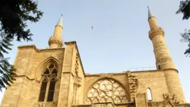 KKTC'li Avukat Ezana ve Türkiye'ye Hakaret Etmiş