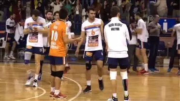 Voleybol - İnegöl Belediyespor Antrenörü Aksoy
