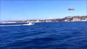 2 Ayrı Lastik Botla Deniz Ortasında Kalanlar Böyle Kurtarıldı