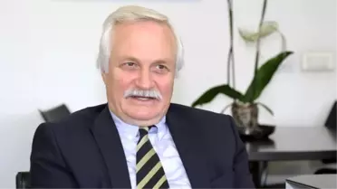 CHP Genel Başkan Yardımcısı Özçelik Görevinden İstifa Etti