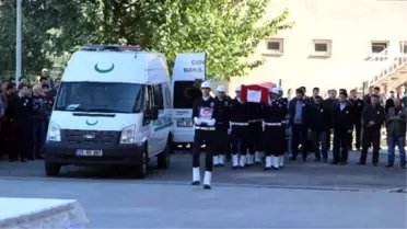 Silvan Şehidinin Annesi: Burası Diyarbakır, Hepimiz Kardeşiz