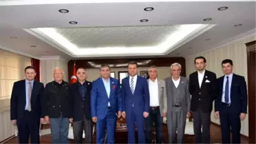 Turizmciler Batman Valisi Azmi Çelik'i Makamında Ziyaret Etti