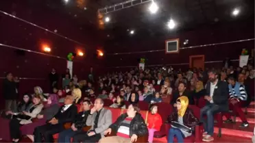 Down Sendromlu Çocuklar:+1 Farkla Hayatın İçindeyiz