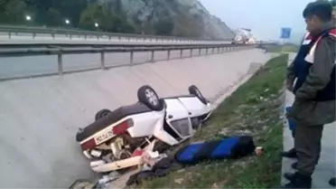 Otomobil Sulama Kanalına Düştü: 4 Yaralı