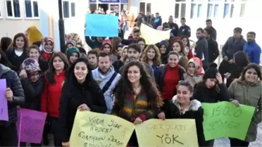 Sivas'ta Öğrencilerden Tulumlu 'Formasyon' Eylemi