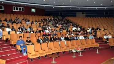 Aydın Göç İdaresi Yabancı Öğrencileri Bilgilendirdi