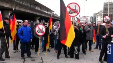 Almanya'da Hz. Muhammed Karikatürleriyle Paris Protestosu