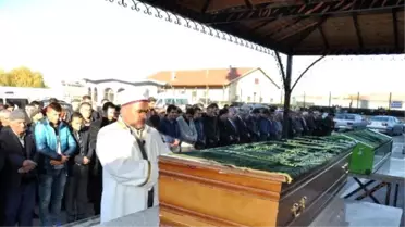 Kırşehir'de Karbonmonoksit Gazından Zehirlenen Dede ve Torun Son Yolculuğuna Uğurlandı