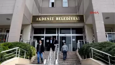 Akdeniz Belediye Başkanı Hdp'li Türk: Kaçmadım, Görevimin Başındayım