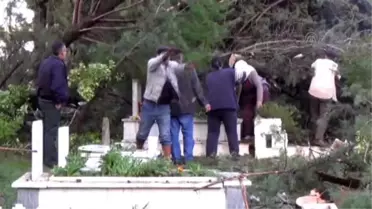 Vali Çiçek Hortumun Meydana Geldiği Düğerek Mahallesi'nde İncelemelerde Bulundu