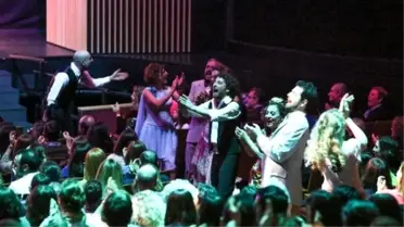Lüküs Hayat' Yeniden İstanbul'da Sahne Alacak