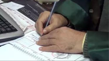 Görme Engelli Avukatın En Büyük Destekçisi Eşi