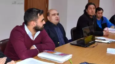 Görme Engelli Öğretmen, Hayatını Engellilere Adadı