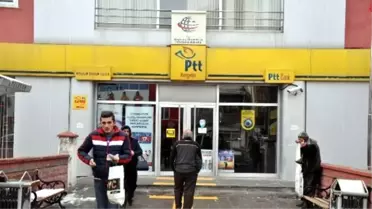 Güvenlik Görevlisinin Dikkati Yaşlı Adamı Dolandırılmaktan Kurtardı