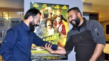 Komedi Filminde 'Fazla Gülmekten' Karakolluk Oldular