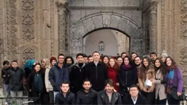 Tıp Öğrencileri Şehzade ile 'Selfie' Yaptı