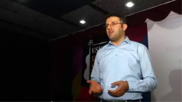 Psikolog Osman Baş: 'İnternet, Çocuk Bakıcısı Değil'