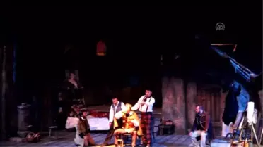 Antdob, 'La Boheme' Operasını Sahneledi