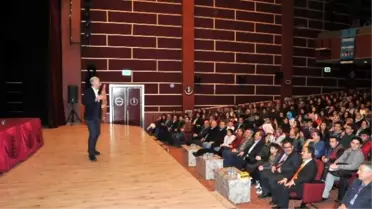 Yazar Erdal Demirkıran'dan Akşehir'de Konferans