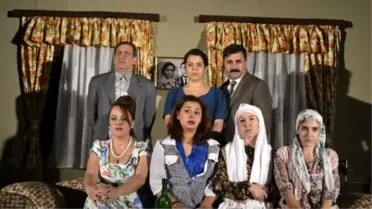 Büyükşehir Tiyatrosu Kozan ve Kadirli'de Sahne Aldı