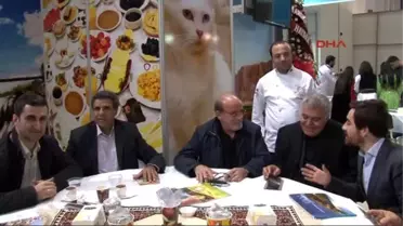İzmir Hdp Milletvekillerinden İzmir'de Fuar Ziyareti