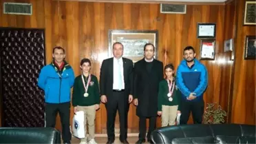 Başkan Öztürk'ten Kros Birincilerine Ödül