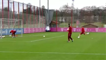 Thomas Müller, Antrenmandaki Yarışmayı Kaybedince Topların Hedefi Oldu